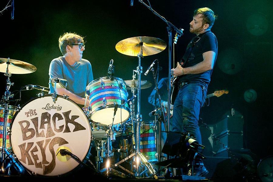 DOVER, DE - JULY 22:  Patrick Carney and Dan Auerbach of The Black Keys perform during the 2012 Firefly Music Festival at The Woodlands on July 22, 2012 in Dover, Delaware.  (Photo by Rob Loud/Getty Images)