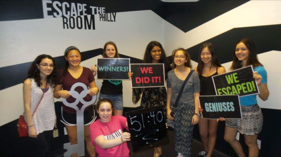 Alyssa Slovin, Kira Ota, Becky Michnowski, Anna Rodefeld, Sanjana Jampana, Rana Hussein, Christine Shi and Karolyn Ficken ('18) at Escape The Room